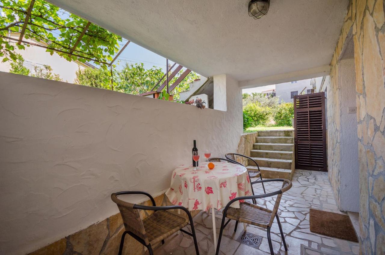 Apartments Milan Porec Exterior photo