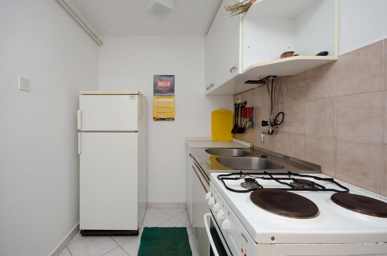 Apartments Milan Porec Exterior photo
